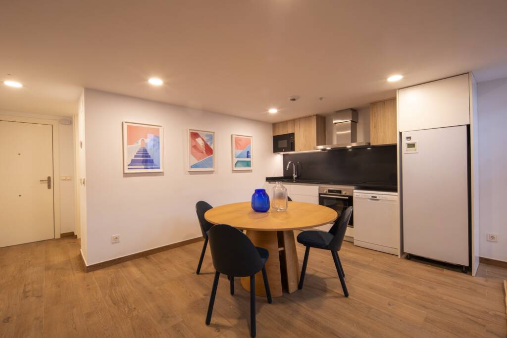 La cocina en la reforma de un loft en Valencia.